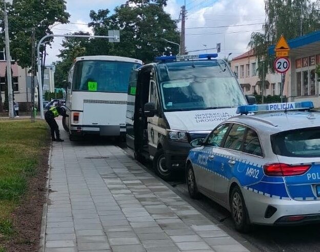 Autobus w fatalnym stanie technicznym wiózł dzieci