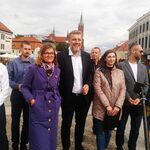 Zandberg w Białymstoku: opodatkować koncerny paliwowe, dofinansować transport