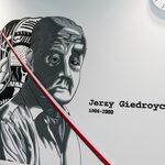 Mural z patronem - Jerzym Giedroyciem w Bibliotece Uniwersyteckiej UwB 