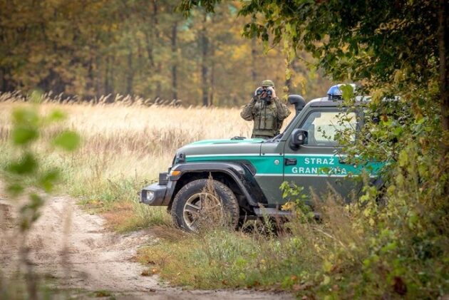 SG odnotowała 200 prób - migranci próbują przedostać się do Polski przez rzekę i nie tylko