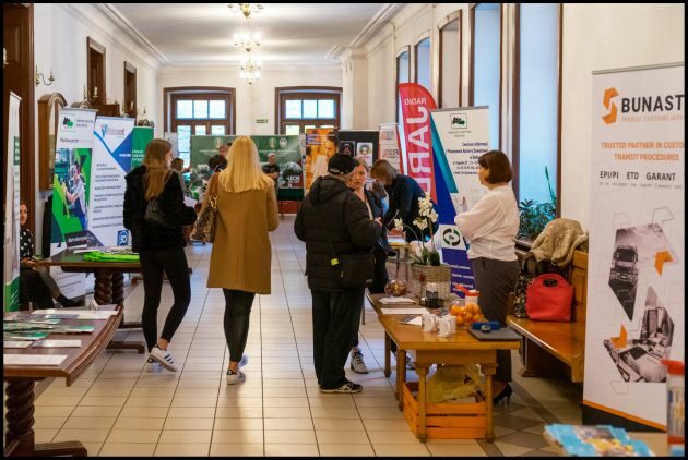 Biuro Karier UwB zaprasza na Targi Pracy