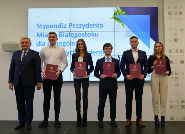 Prezydent nagrodził najzdolniejszych studentów