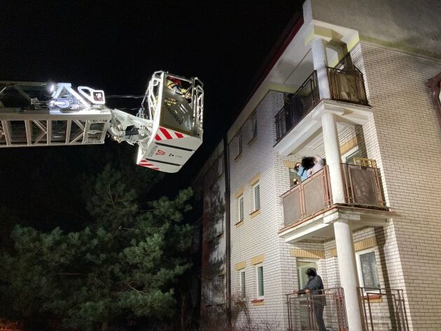 Pożar w bloku na ul. Barszczańskiej. Ewakuowano 44 osoby