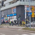Białystok. Kierowca zignorował czerwone światło, zderzył się z autami
