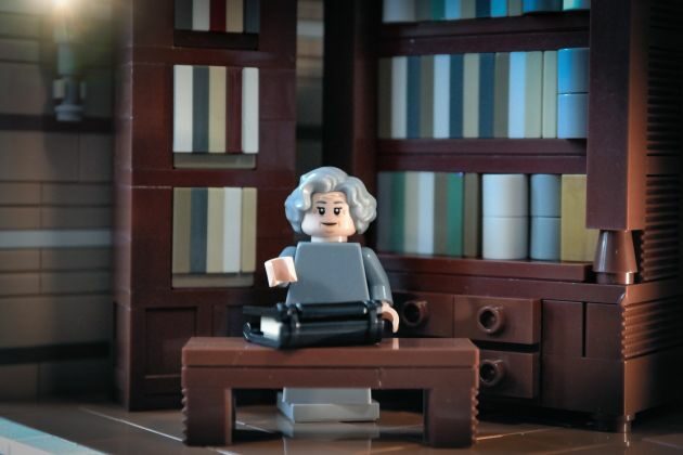 Wisława Szymborska jako postać Lego. Stworzył ją białostoczanin