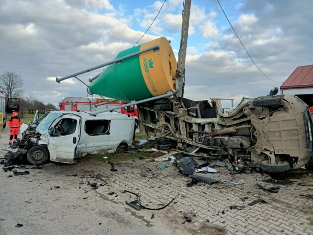 Ciężarówka zderzyła się z oplem. Pasażer zginął na miejscu 