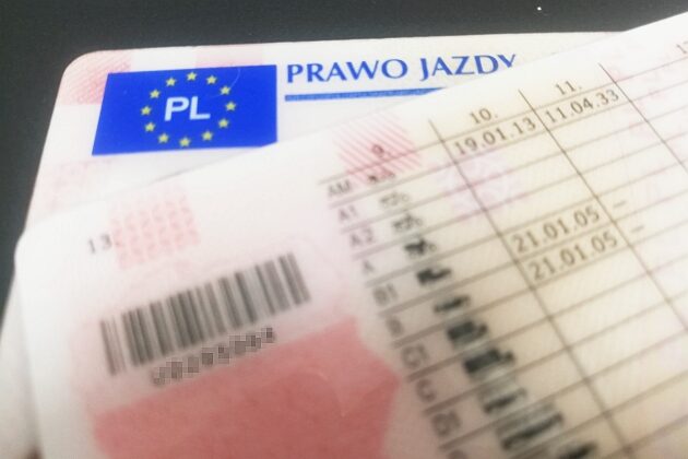 Zapłacił 130 tys. zł, by zdobyć prawo jazdy