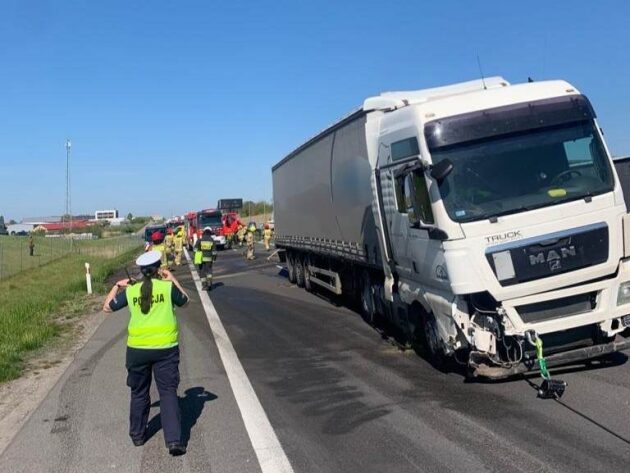 Wypadek pod Choroszczą. Zderzyły się 3 pojazdy