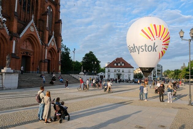 Miasto Białystok zaprezentowało swój promocyjny balon sportowy [ZDJĘCIA]