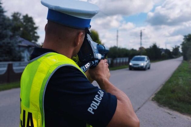 Za mocno wcisnęli pedał gazu. Dostali nie tylko pokaźne mandaty