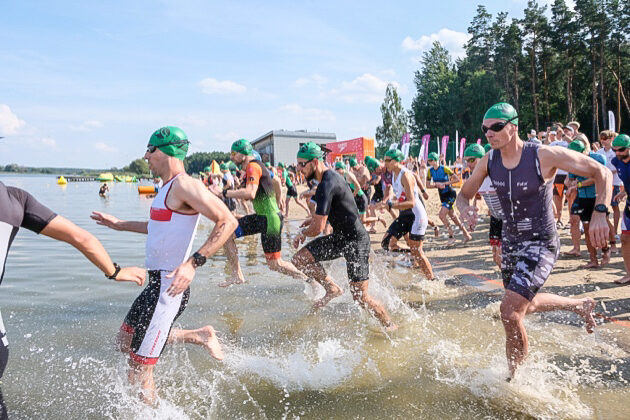 Na Dojlidach rywalizowali triathloniści. Wystartowało ponad 400 osób [ZDJĘCIA]