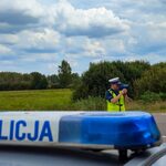 Gnał z prędkością 149 km/h. Miał sądowy zakaz prowadzenia pojazdów i był poszukiwany