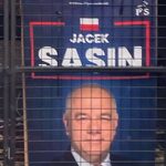 Białystok. Straż miejska zerwała 499 plakatów Jacka Sasina. Minister ostro zareagował