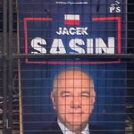 Białystok. Straż miejska zerwała 499 plakatów Jacka Sasina. Minister ostro zareagował