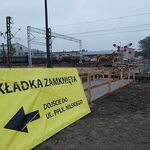 Kładka nad torami zamknięta - do czasu wybudowania przejścia podziemnego