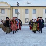 Polonez na Rynku Kościuszki odtańczony. Studniówka miejska w Białymstoku [ZDJĘCIA]