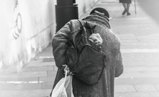 Ile osób bezdomnych zamieszkuje województwo podlaskie? 