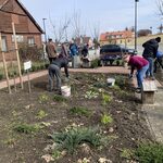 Skwer dla seniorów nabiera kolorów. To kolorowe miejsce