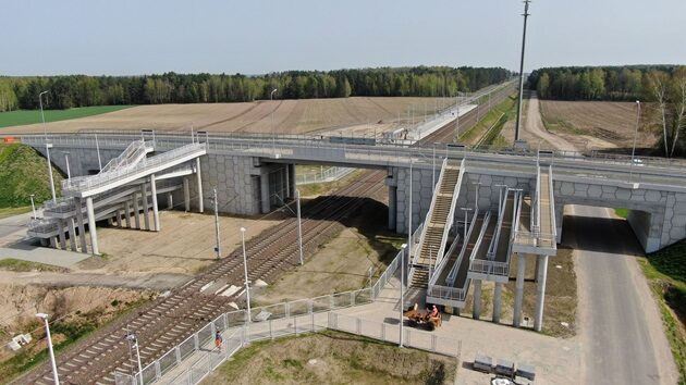 Rail Baltica. Powstały 2 nowe wiadukty kolejowe za 42,4 miliona złotych [ZDJĘCIA]