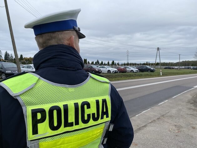 Policja upiekła dwie pieczenie na jednym ogniu. Zatrzymano kierowcę i współpasażera