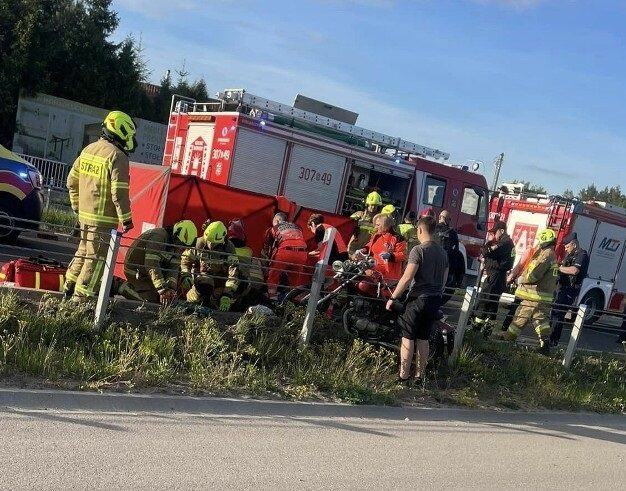 Wypadek w Nowodworcach. Nie żyje 35-letnia pielęgniarka z Białegostoku