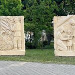 Nowy pomnik w Michałowie wzbudza kontrowersje. "Opluwanie polskiego munduru"
