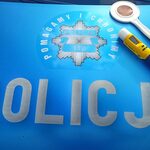 Pościg za skuterem. Ucieczkę zakończył zaplątany w zaroślach