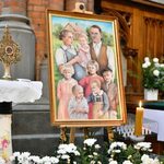 Pożegnano relikwie błogosławionej Rodziny Ulmów.  Na uroczystości przybyło wielu wiernych