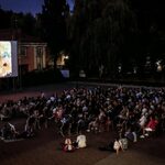 Powraca kino pod gołym niebem. W pierwszej kolejności zobaczymy kultowy film