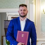 Radny Białegostoku mówił o "śmieciu" i "oraniu łba". Co miał na myśli?