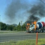Pożar betoniarki na obwodnicy w Białymstoku. W akcji uczestniczyły dwa zastępy straży