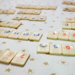 Jak grać w Rummikub? Przewodnik dla początkujących