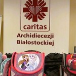 Niech każdy uczeń zacznie rok z uśmiechem. Trwa akcja Caritas