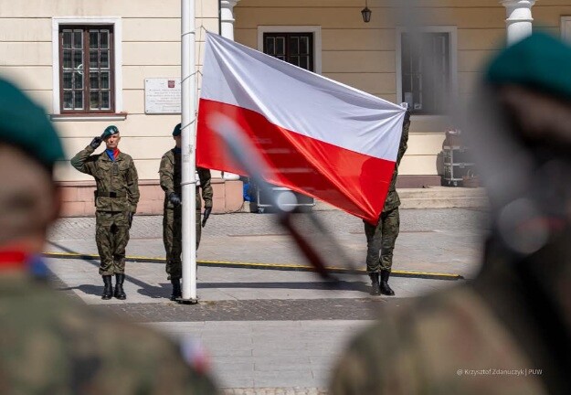 Święto barw narodowych. Białystok uczcił Dzień Flagi