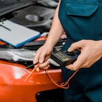 Diagnoza problemów z elektryką auta - od bezpiecznika do poważnej awarii