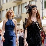 Ulica Kilińskiego jak z dawnych lat. Białostoczanie świętowali stylowo i z pasją [ZDJĘCIA]