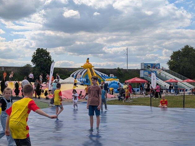 Tłumy i pomoc w rytmie dobrej zabawy. Za nami 4. Wielki Naszpikowany Festiwal [ZDJĘCIA]