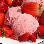 Domowe lody truskawkowe z mascarpone. Idealny deser na Dzień Dziecka