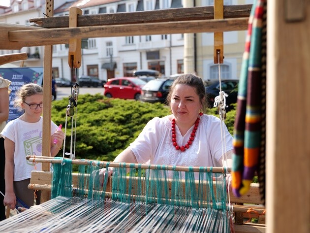 Nadchodzi VI Festiwal Tkactwa „Podlaskie Sploty”. Będzie tradycyjnie, barwnie i twórczo