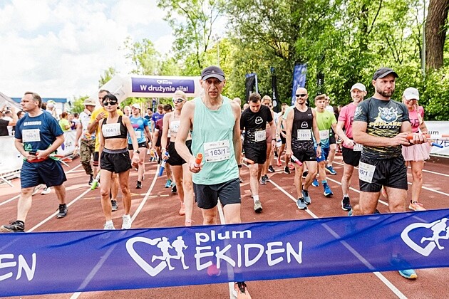 Biegali i pomagali. Sztafeta Plum Ekiden znów niosła dobro