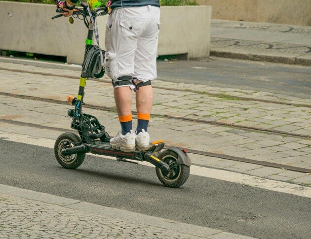 Czy w autobusach BKM można przewozić hulajnogi? Miasto odpowiada