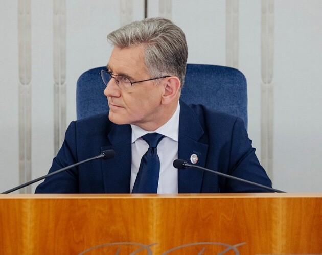 Interwencja Macieja Żywny pomogła. Rodziny ofiar czekały na to lata