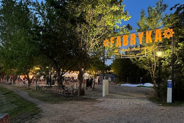 Foodtrucki, lokalne produkty, atrakcje dla dzieci. "Fabryka Supraśl" już działa