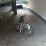Pijany 41-latek ukradł rower i otrzymał mandat. Potem usłyszał kolejne zarzuty