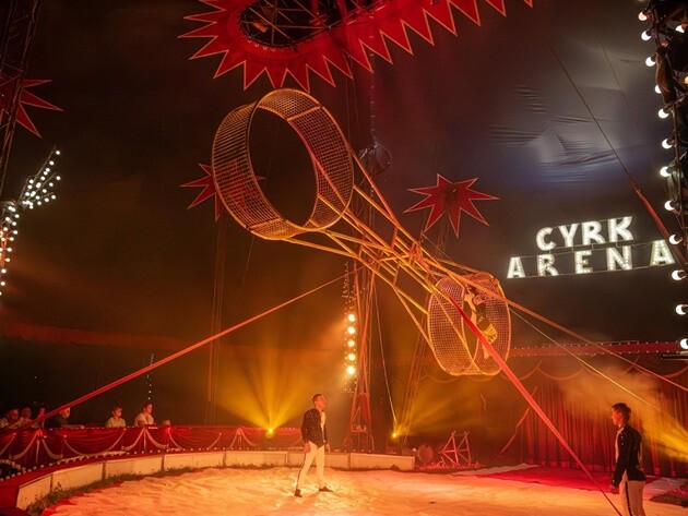 Cyrk Arena w Białymstoku. W programie m.in. chińskie maszty i koło śmierci