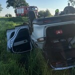 Wypadek pod Białymstokiem. Citroen zajechał drogę, honda dachowała