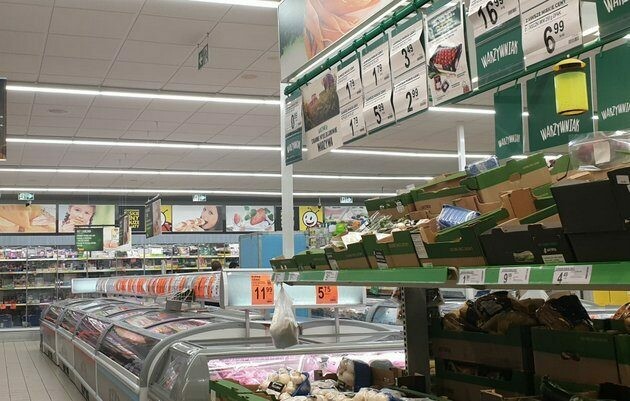 Znany dyskont wydłuża godziny pracy przed długim weekendem