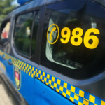 Kobieta w szpitalnej piżamie błąkała się po mieście. Pomoc przyszła w porę