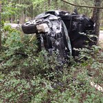Auto uderzyło w drzewo. 43-letni pasażer zginął na miejscu