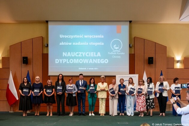 Nowy nauczyciele dyplomowani. Doceniono aż 144 pedagogów